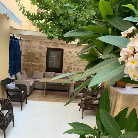 Casa De La Flora By Rhodes4vacation *